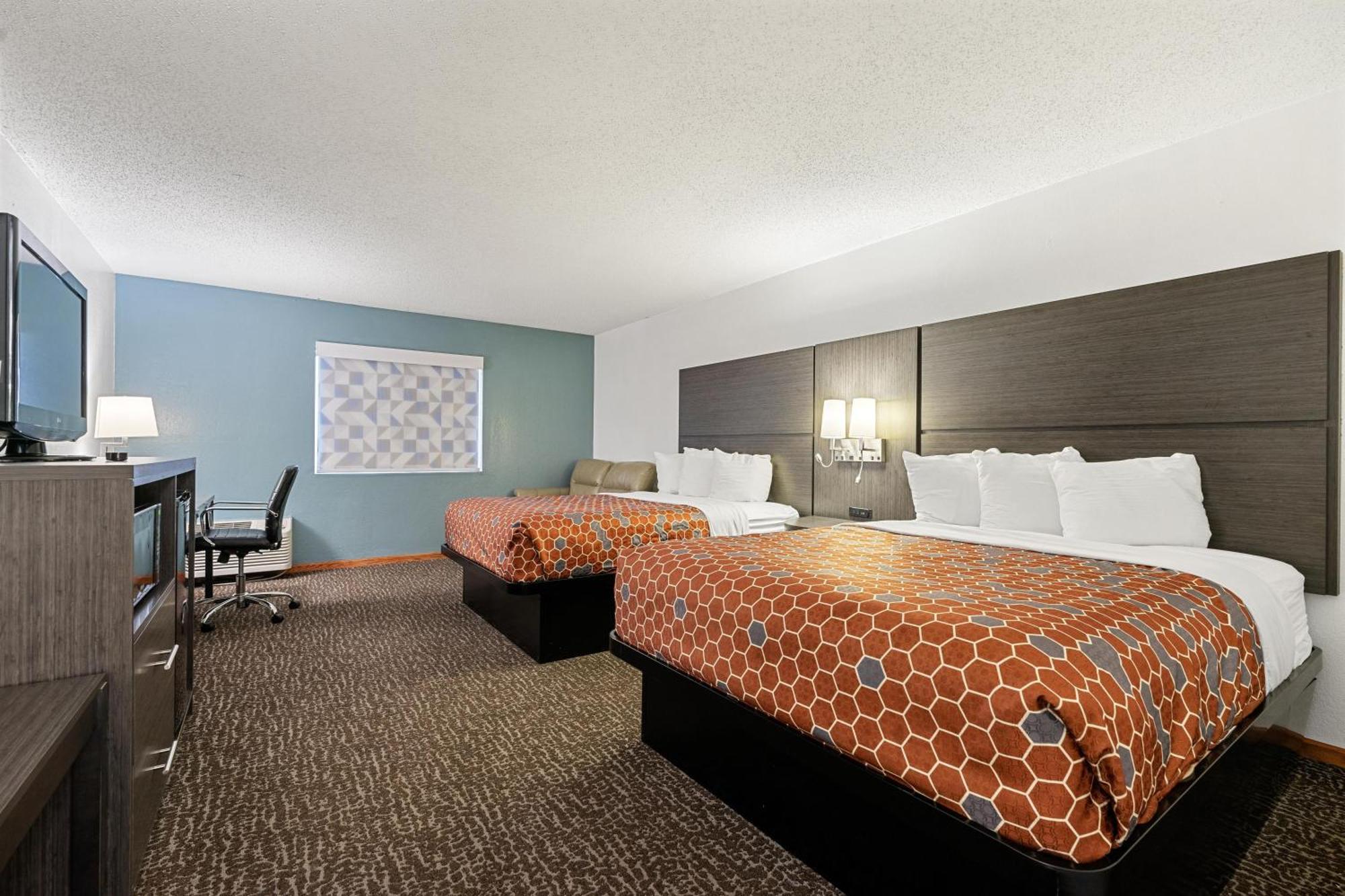 Hotel Chicago Club & Oakbrook Terrace
