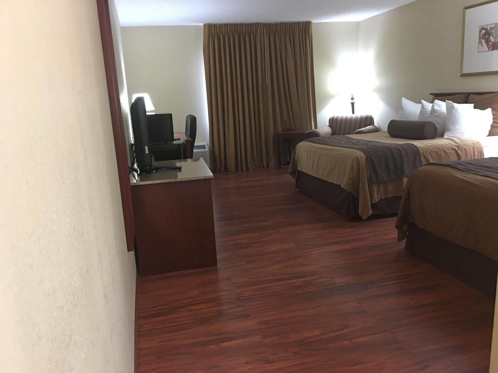 Hotel Chicago Club & Oakbrook Terrace