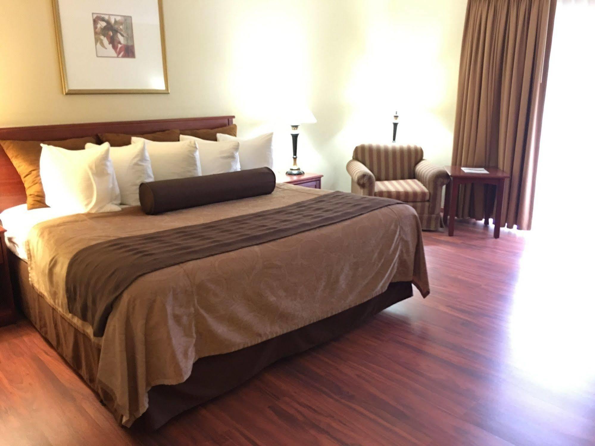 Chicago Club & Hotel 3*
